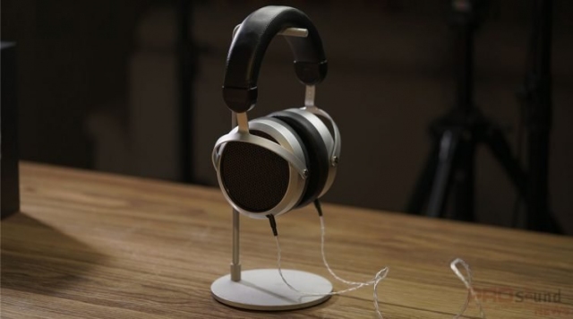 HIFIMAN HE400se: tai nghe planar magentic nhập môn thế hệ mới