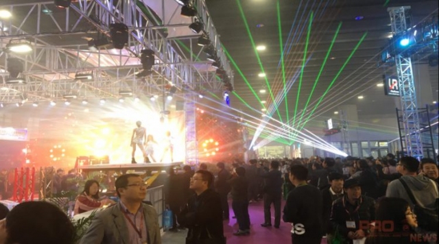 Một số thiết bị truyền thông, hội nghị được trưng bày tại triển lãm âm thanh Quảng Châu