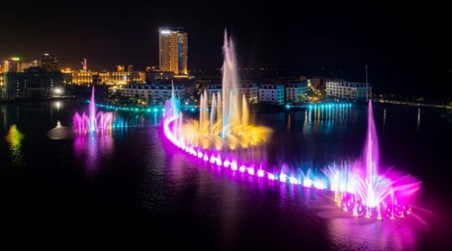 Cung cấp và lắp đặt hệ thống âm thanh nhạc nước Halo Bay Show . Dự án: Hồ cảnh quan 1 HL- BIM GROUP. Địa điểm: Bãi Cháy, Quảng Ninh 