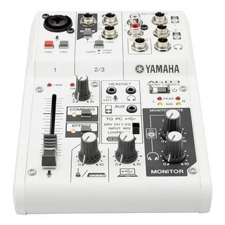 Mixer Yamaha AG03