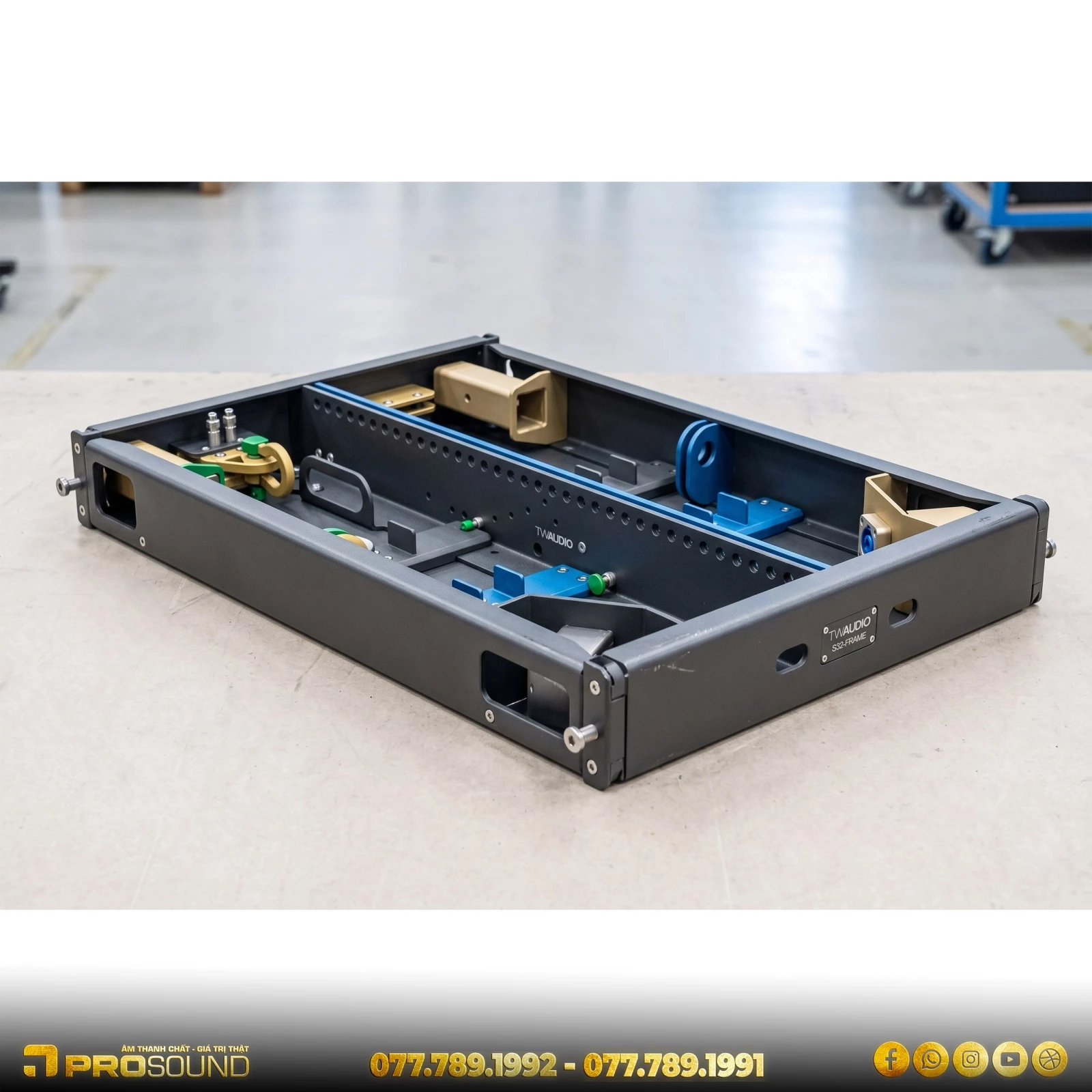 Giá treo TW AUDiO RF600