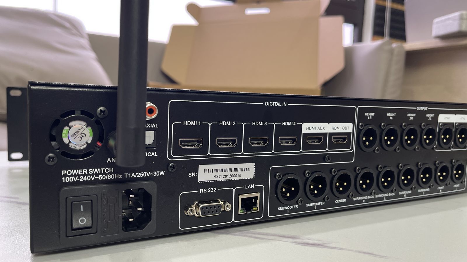 mặt sau HM Audio V66