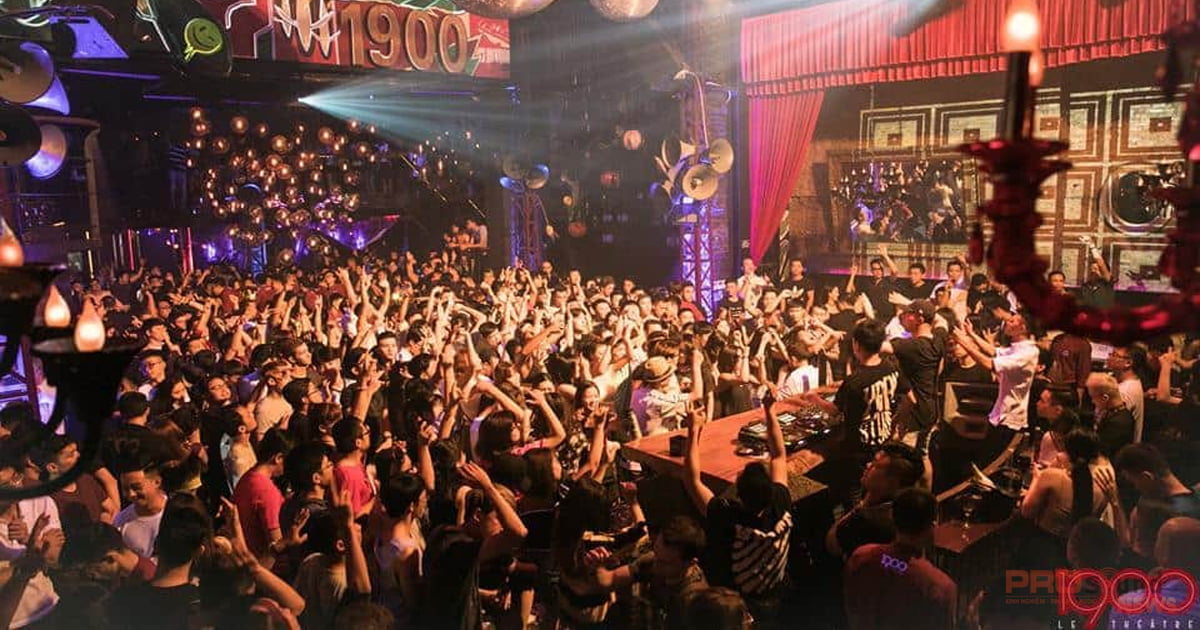 không gian sôi động