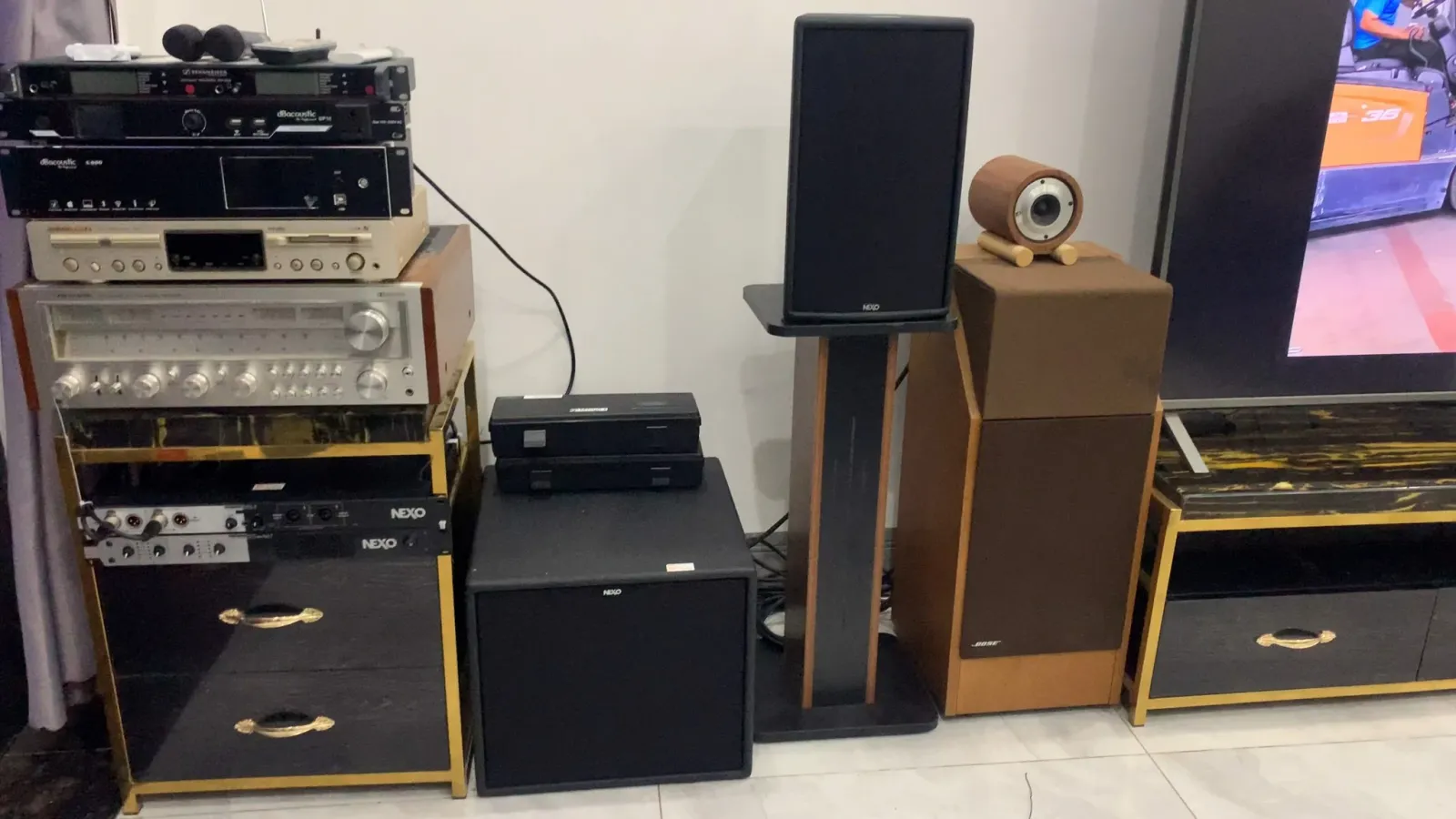 thiết bị chất lượng cho dàn karaoke gia đình cao cấp