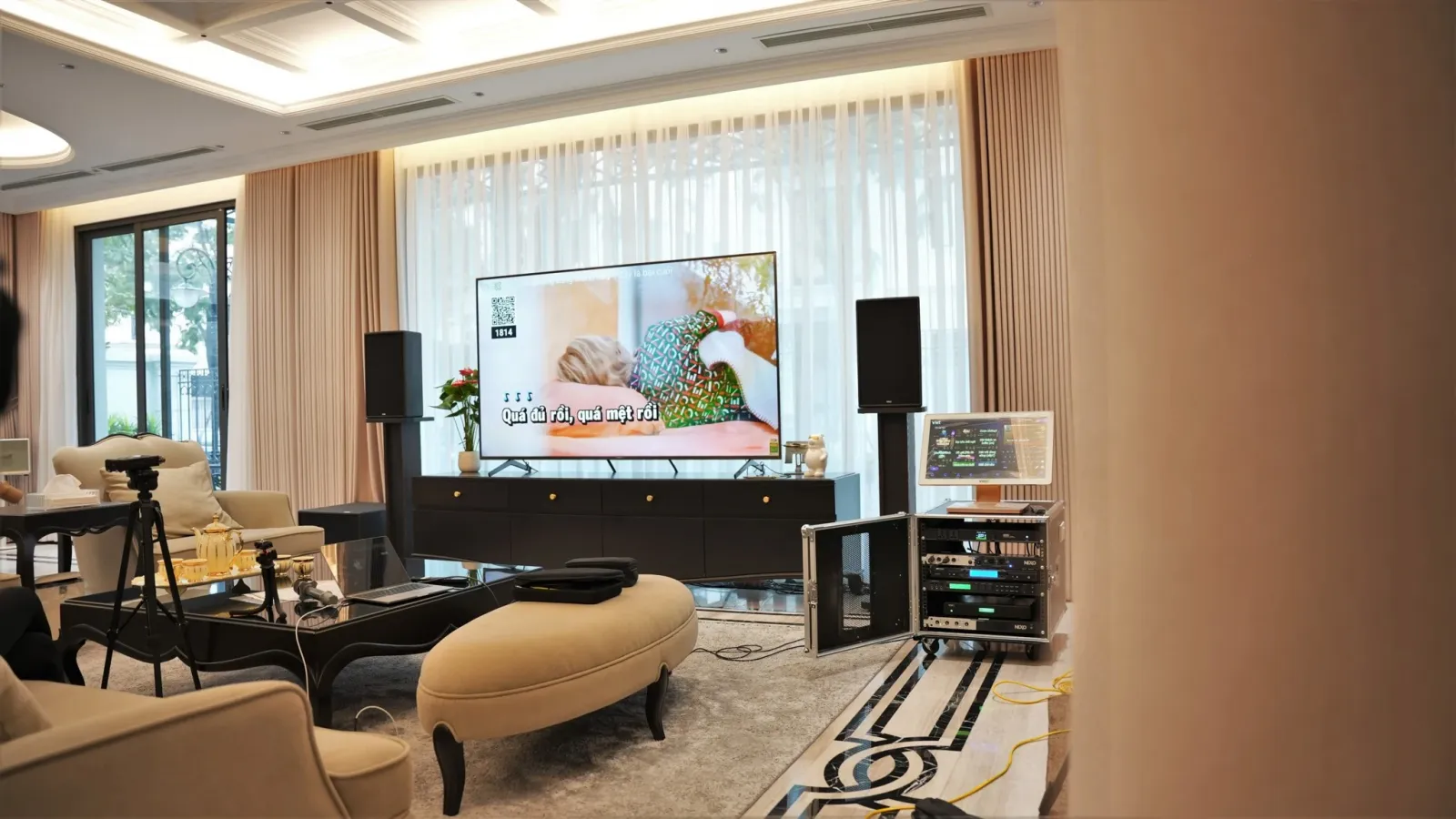 hệ thống âm thanh được phối ghép bởi thiết bị chất lượng