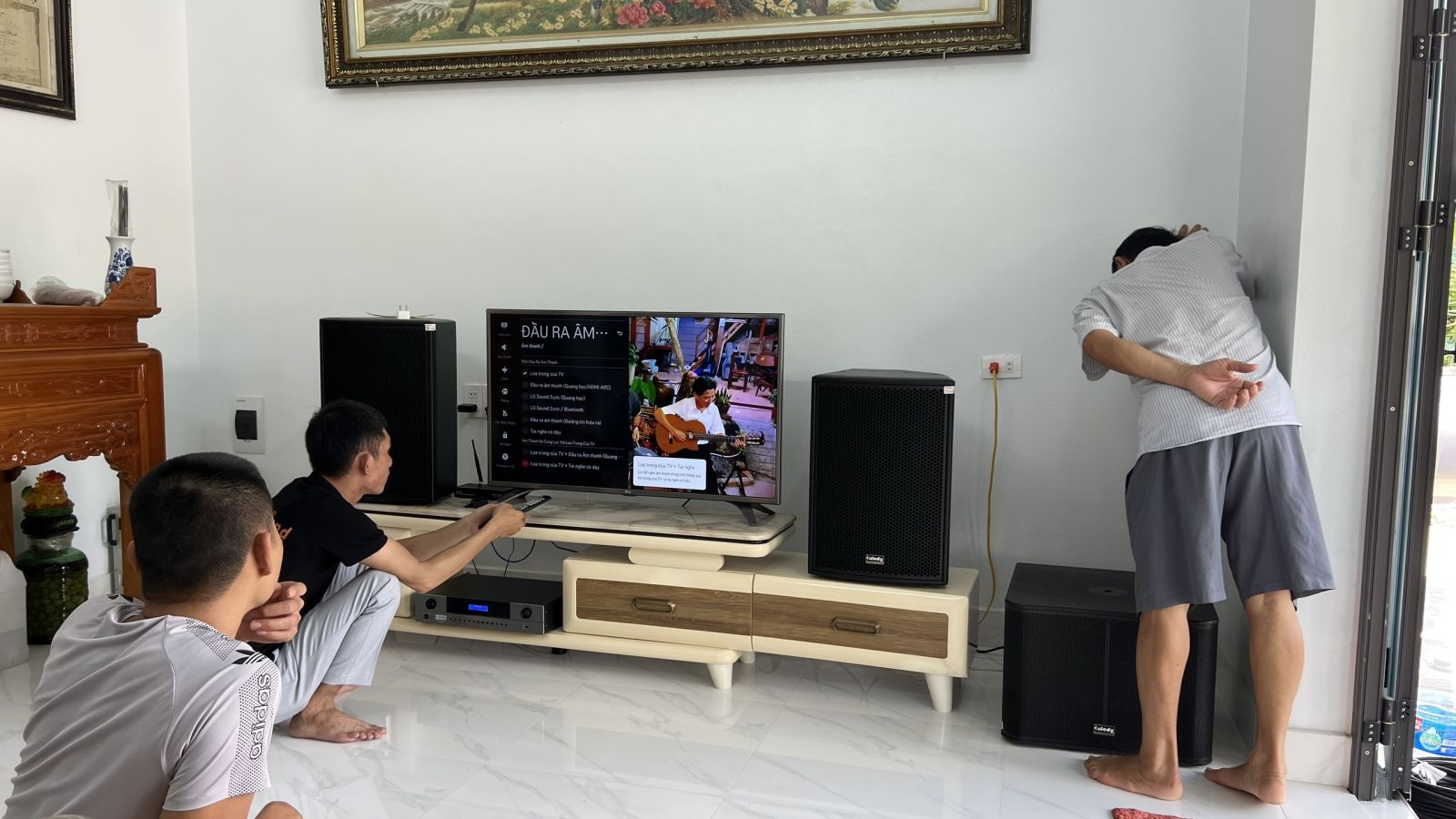 lắp đặt bộ dàn karaoke gia đình
