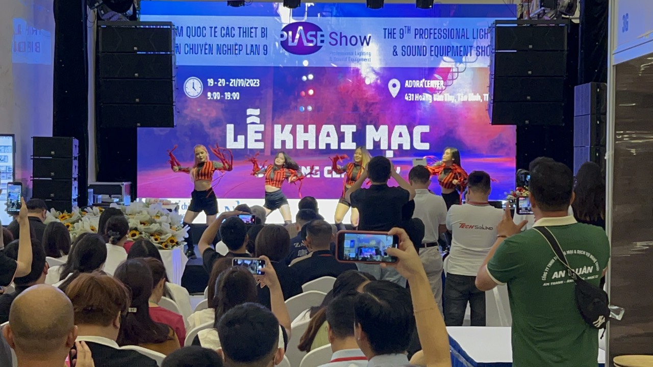 khai mạc plase show 2023