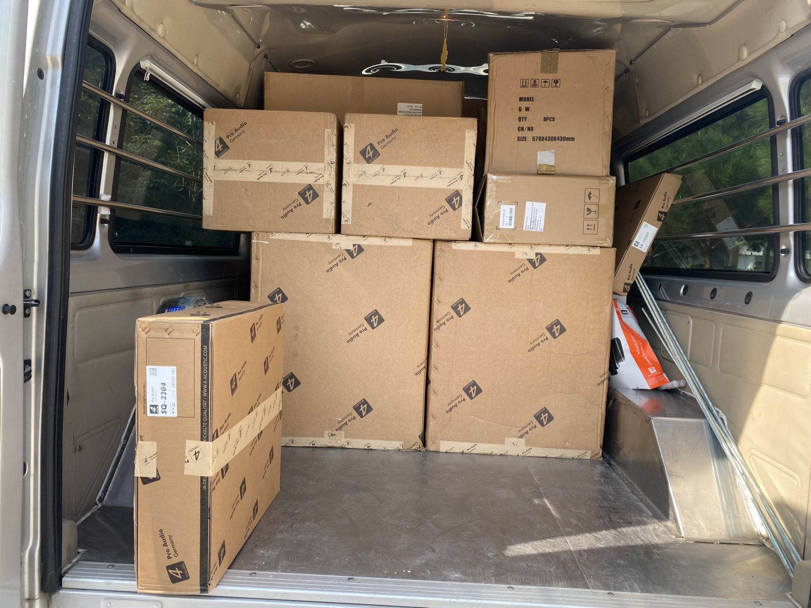 âm thanh kinh doanh