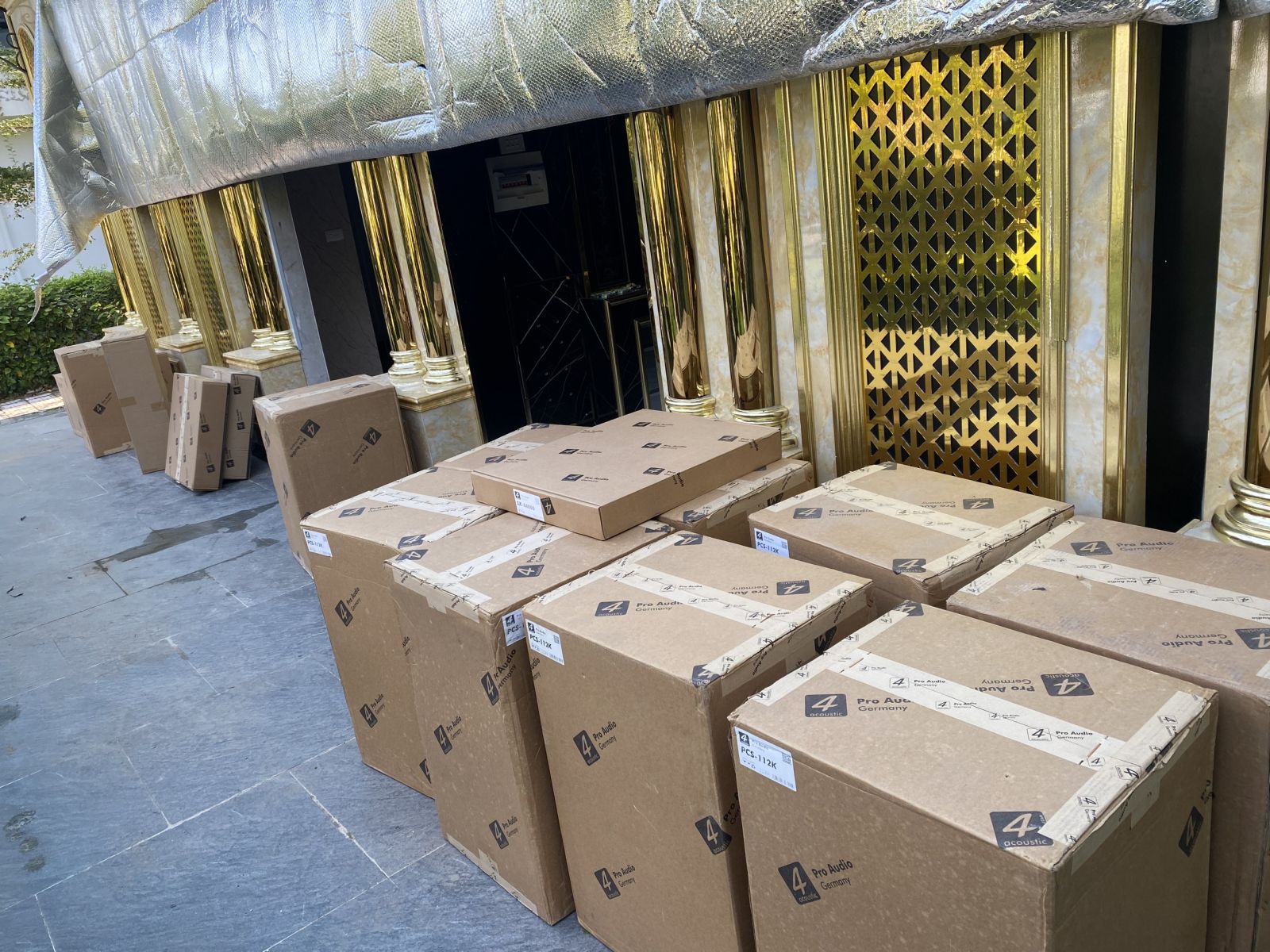 lắp đặt âm thanh chuyên nghiệp