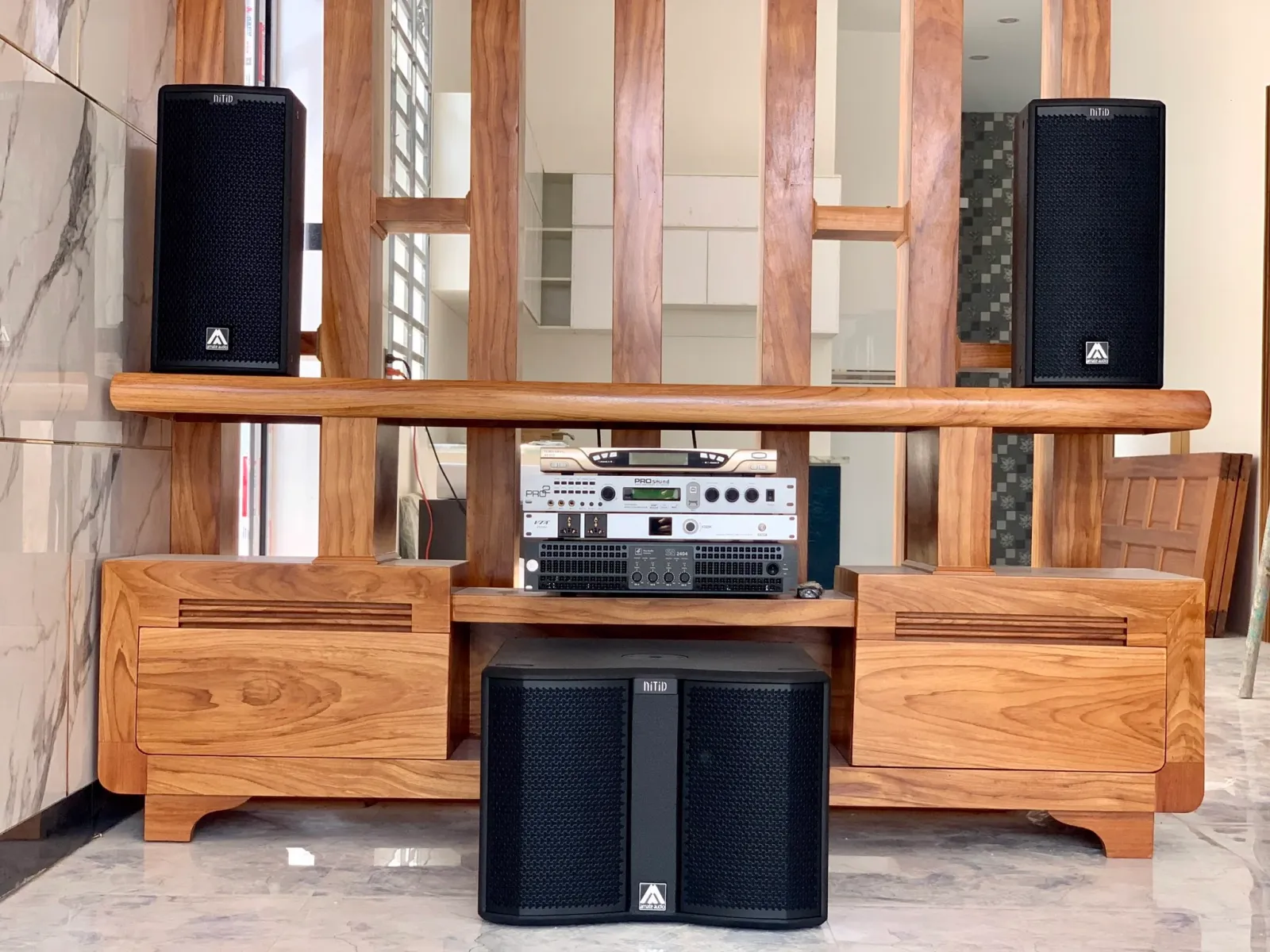 bộ dàn karaoke cao cấp được chọn để lắp đặt