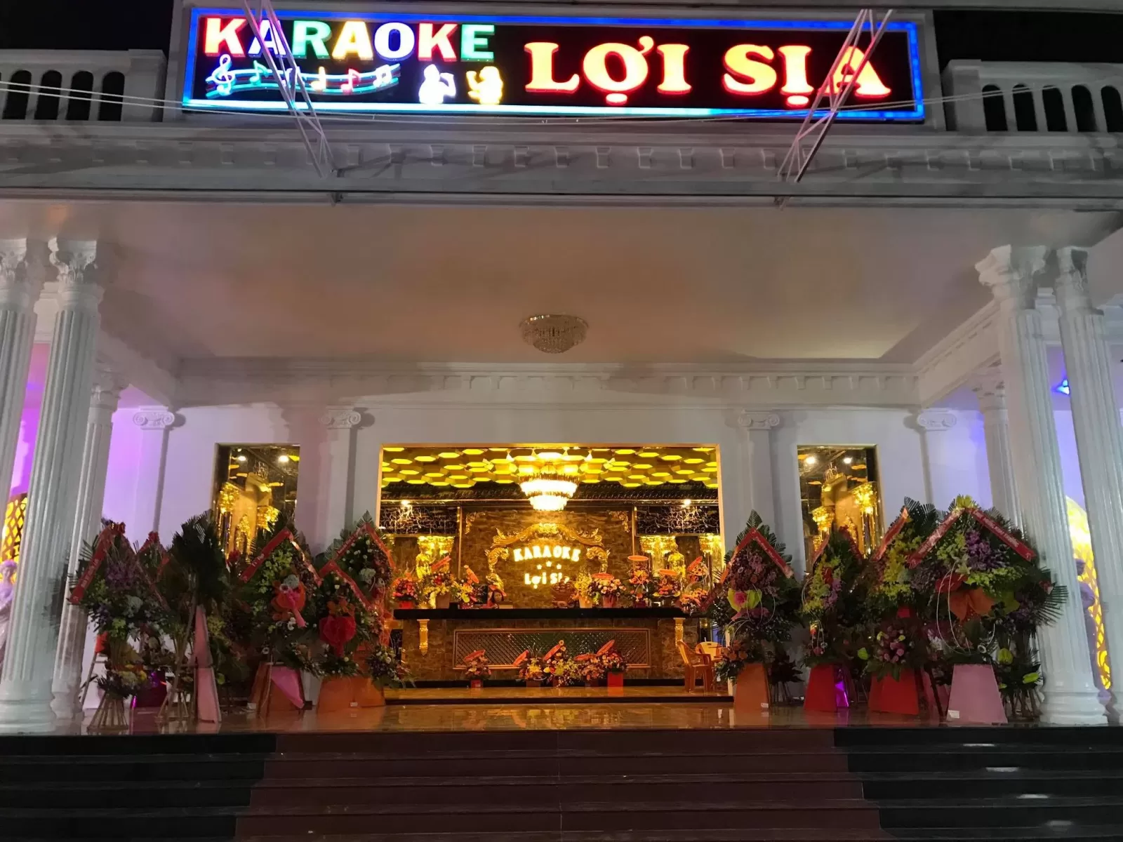 loa cao cấp nhất được chọn để dùng trong quán hát