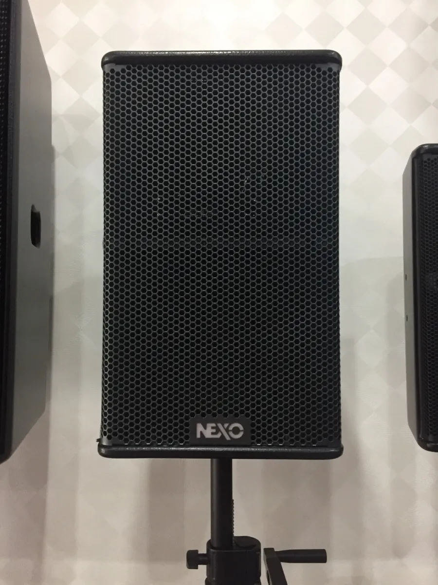 loa chuyên nghiệp được chọn để lắp đặt