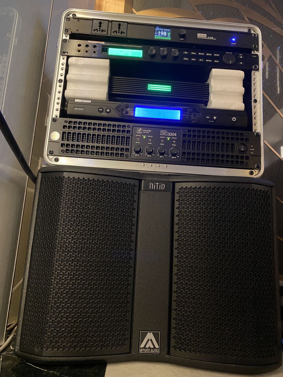 hệ thống tủ máy lắp đặt âm thanh tại resort