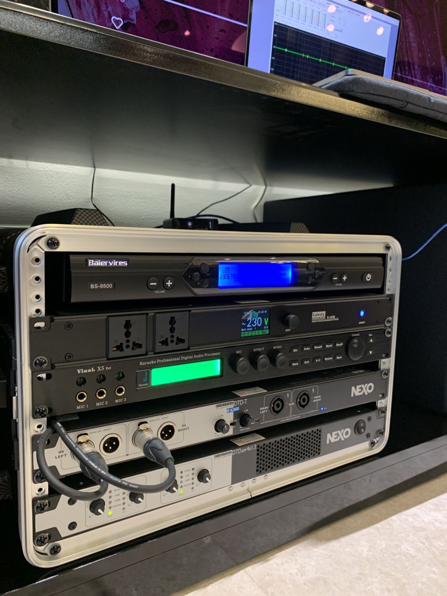 hệ thống tủ máy của bộ dàn âm thanh nexo