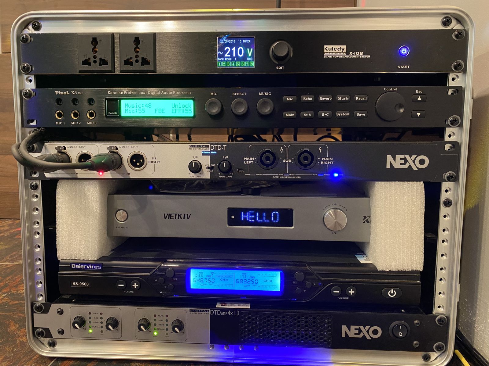 thiết bị âm thanh cao cấp