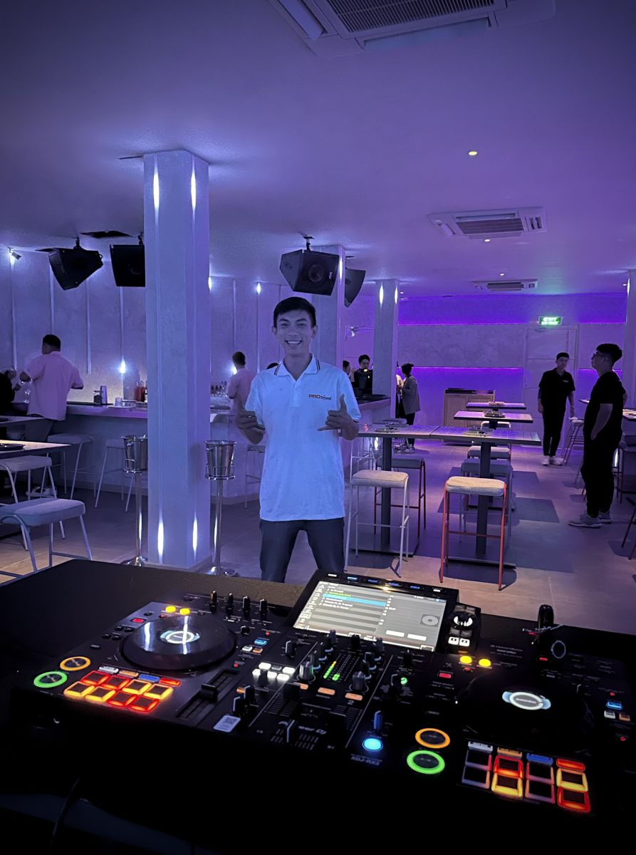 hệ thống âm thanh chuyên nghiệp