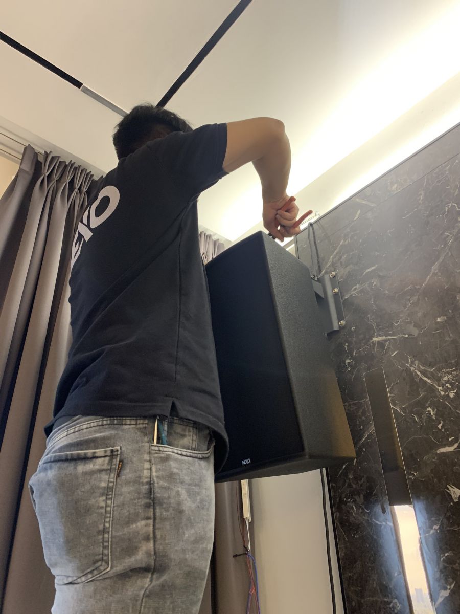 loa chuyên nghiệp cao cấp được lắp đặt