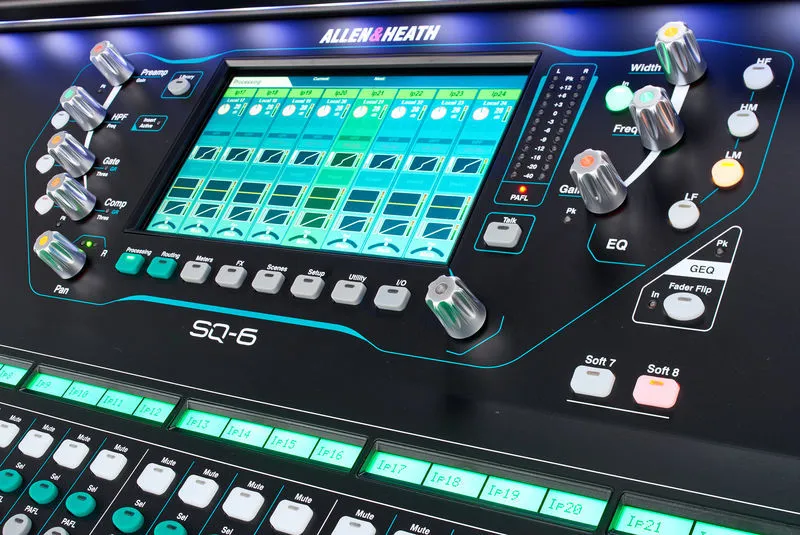 màn hình ALLEN & HEATH SQ6