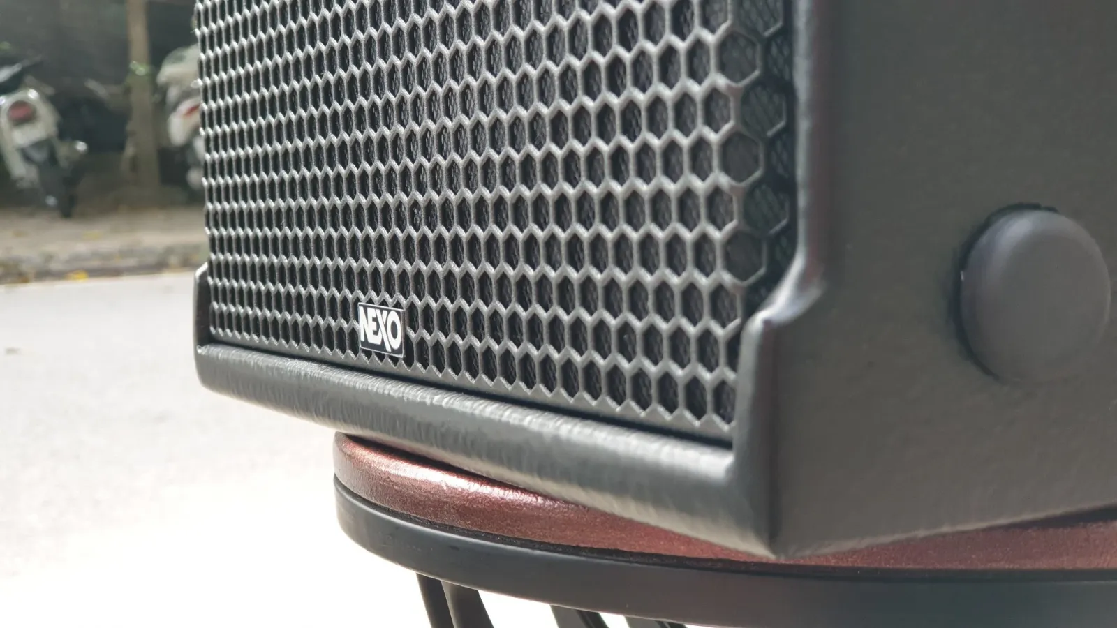 mặt êcang loa nexo ids108