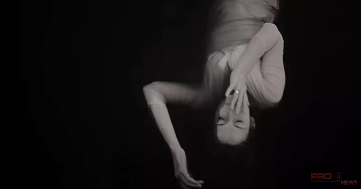 Flight from the City by Jóhann Jóhansson (2016)