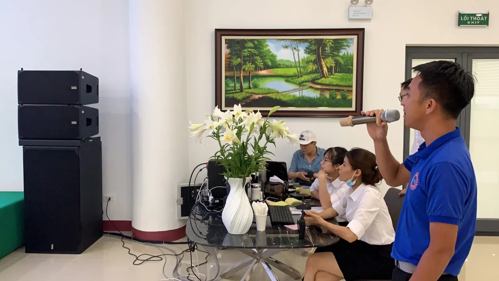 hệ thống âm thanh cho hội trường sân golf