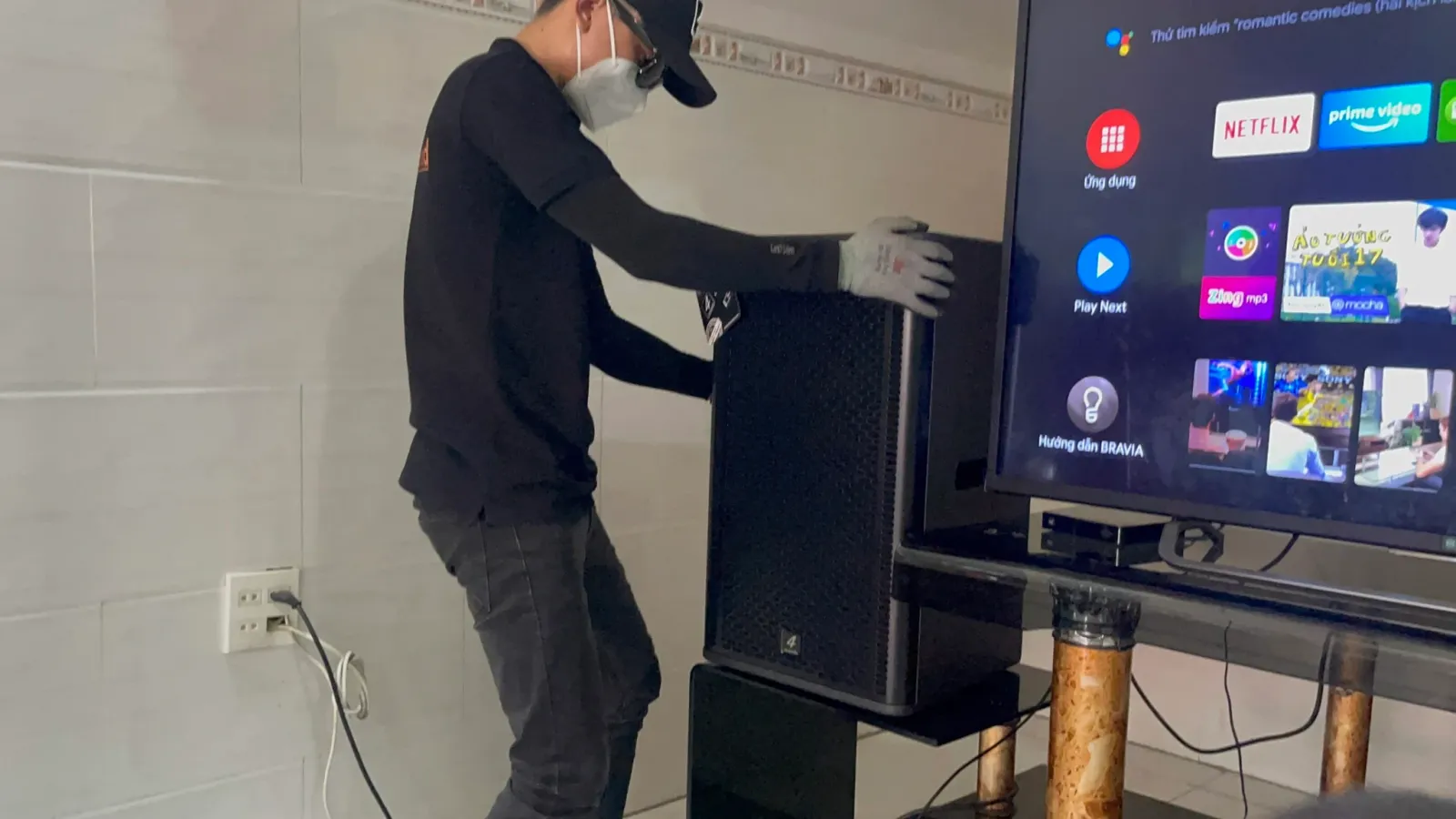 mẫu loa hát karaoke