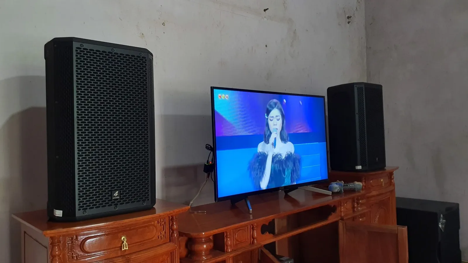 dàn karaoke