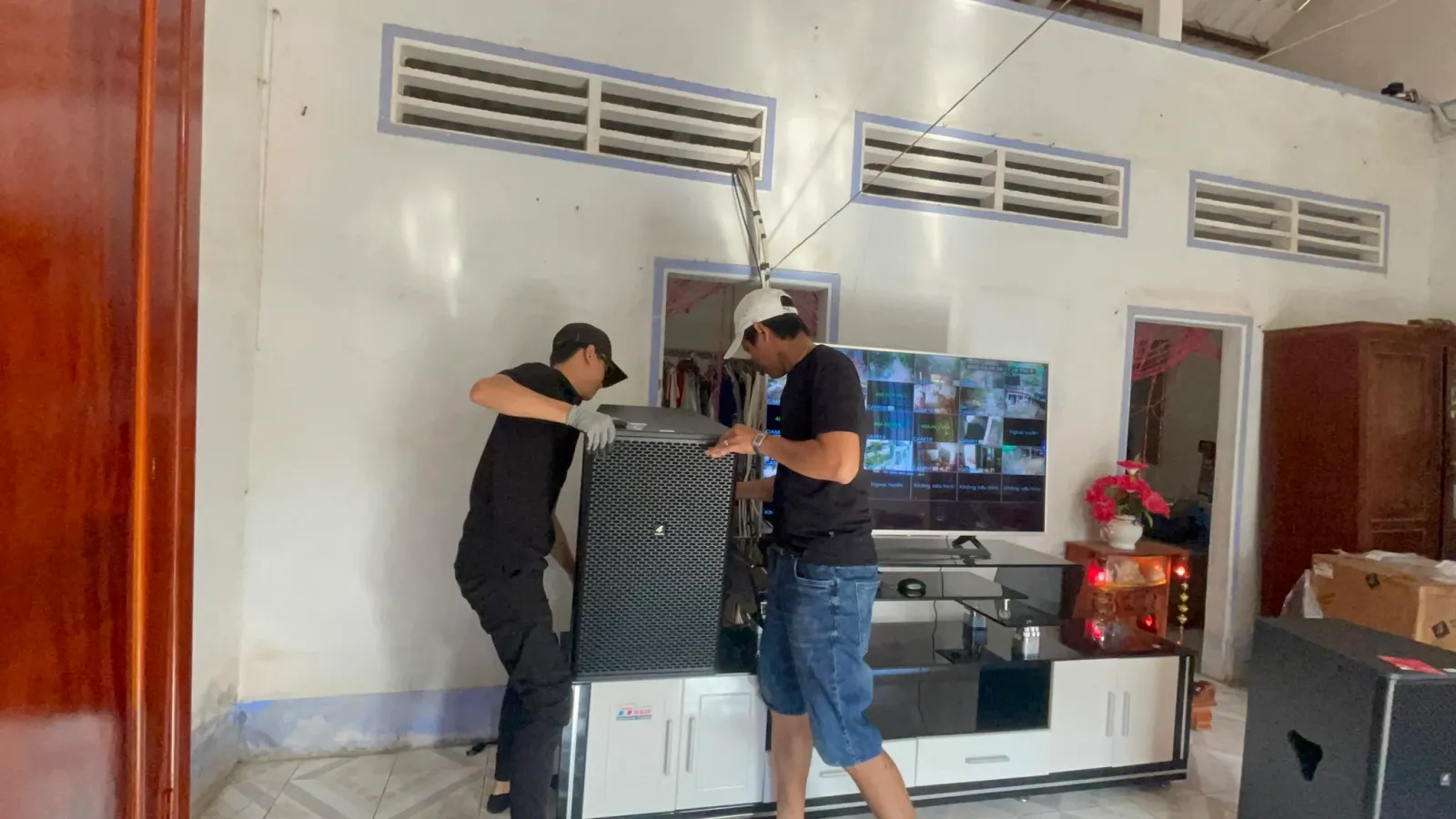 gi&aacute; d&agrave;n karaoke gia đ&igrave;nh