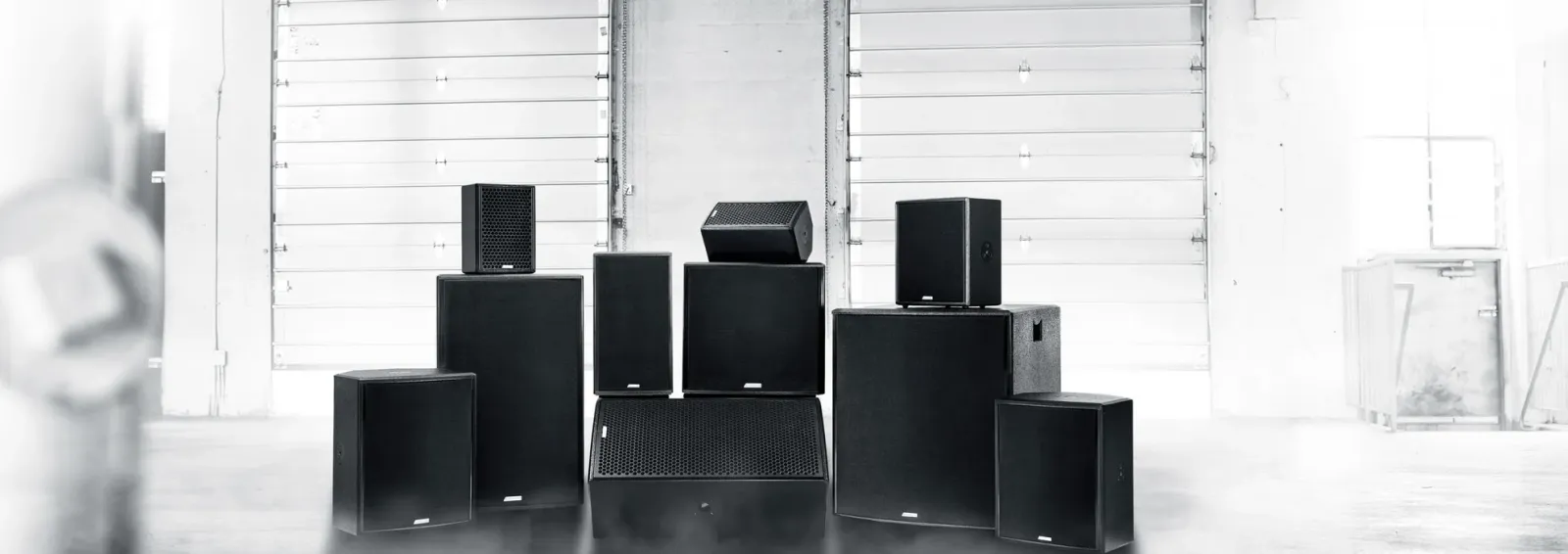 Vài nét về loa Adamson Point 15