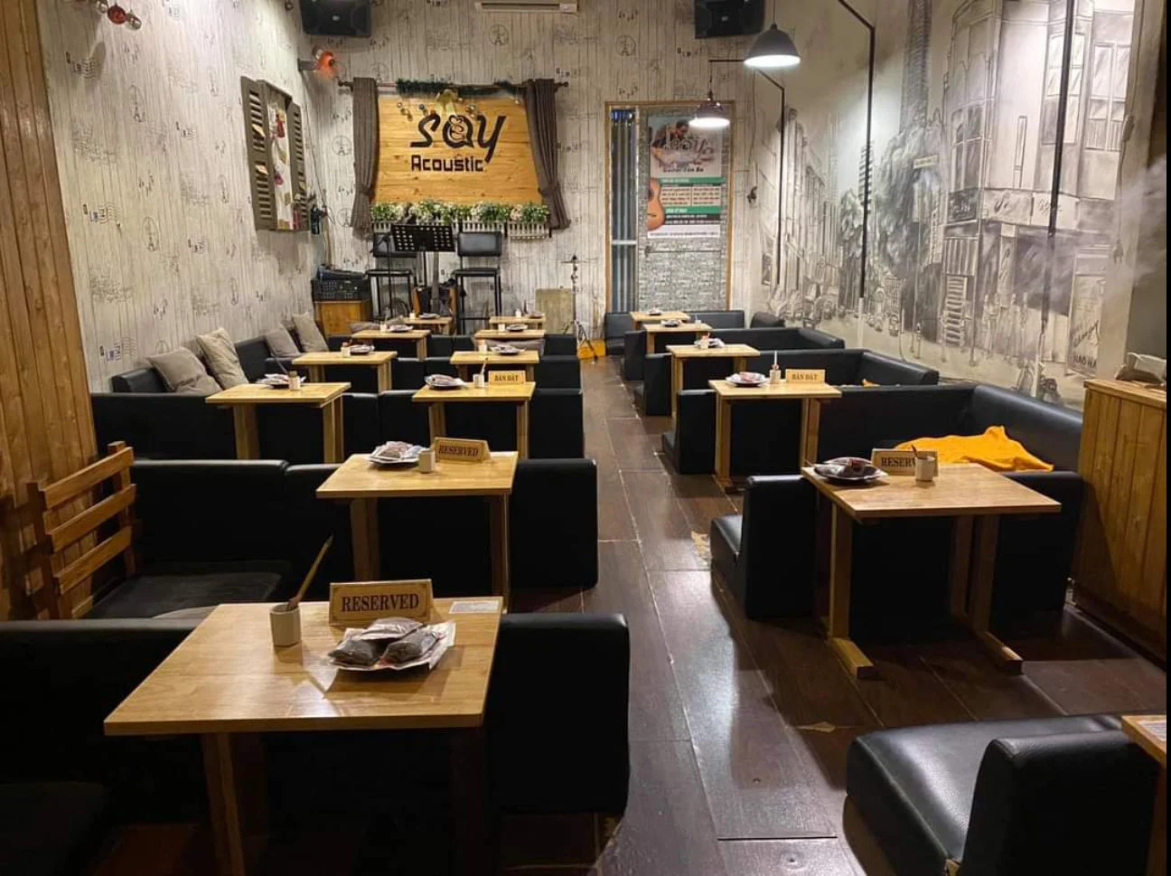 2. Tôn Cafe – Cafe Acoustic Sài Gòn