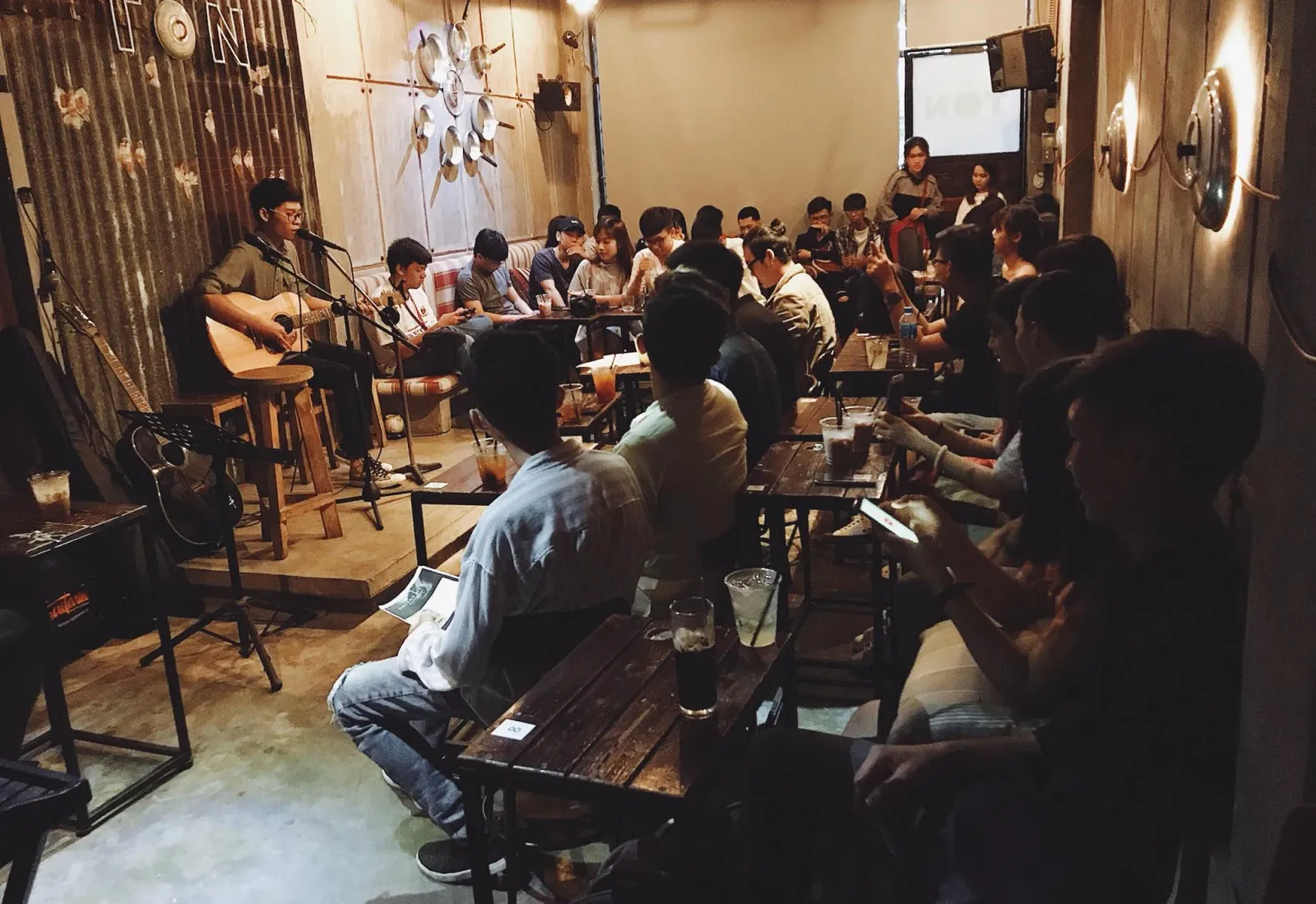3. Say Cafe – Cafe Acoustic quận Sài Gòn
