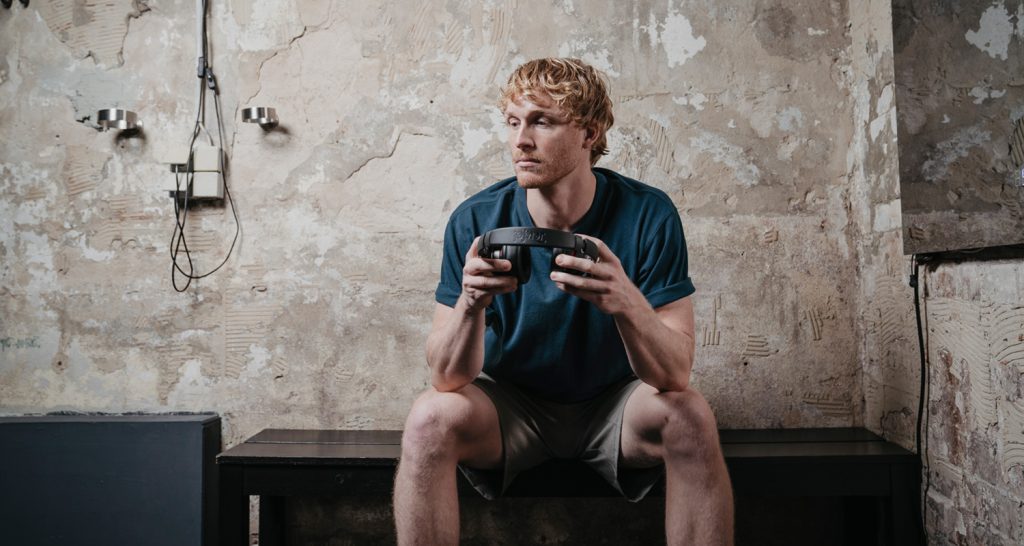 cách làm sạch tai nghe