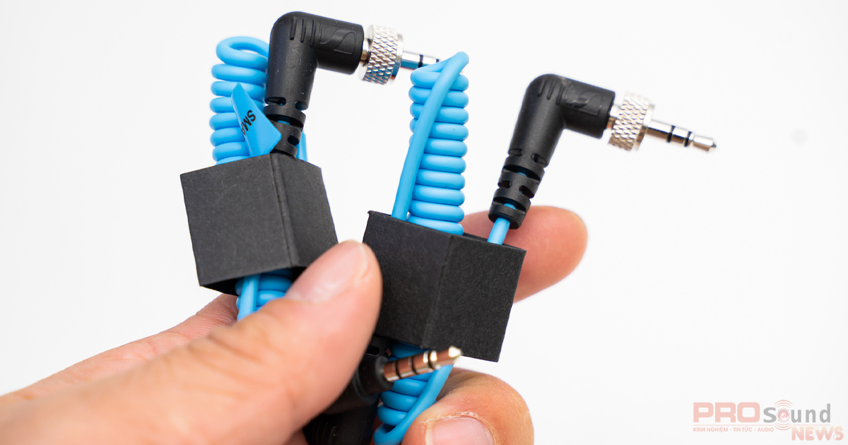 micro trên máy ảnh thông minh 